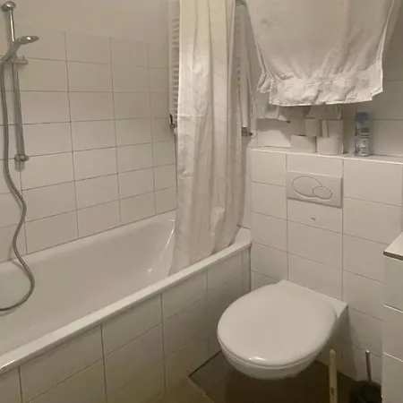 Zentrale In Dusseldorf-flingern Apartment